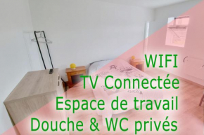 Studio - Le petit Château Avesnois - TV - WIFI - Sdb Privée - Cuisine Partagée